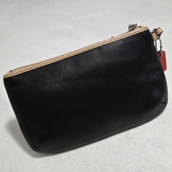 Coach Horse and Carriage black Saffiano leather medium wristlet bag. - Picture 11 of 11